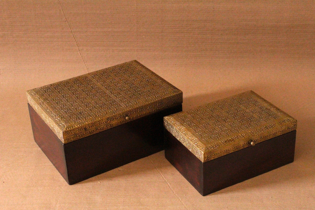 Handcrafted Wooden Box Set with Brass Fittings: Elegance and Versatility in Two Sizes