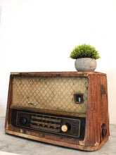 Load image into Gallery viewer, Vintage Transistor Radio - A Classic Charm
