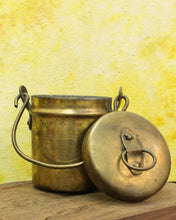 Load image into Gallery viewer, Vintage Beautiful Brass Barni
