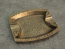Load image into Gallery viewer, Beautiful Vintage Brass Ash Tray - Style It by Hanika
