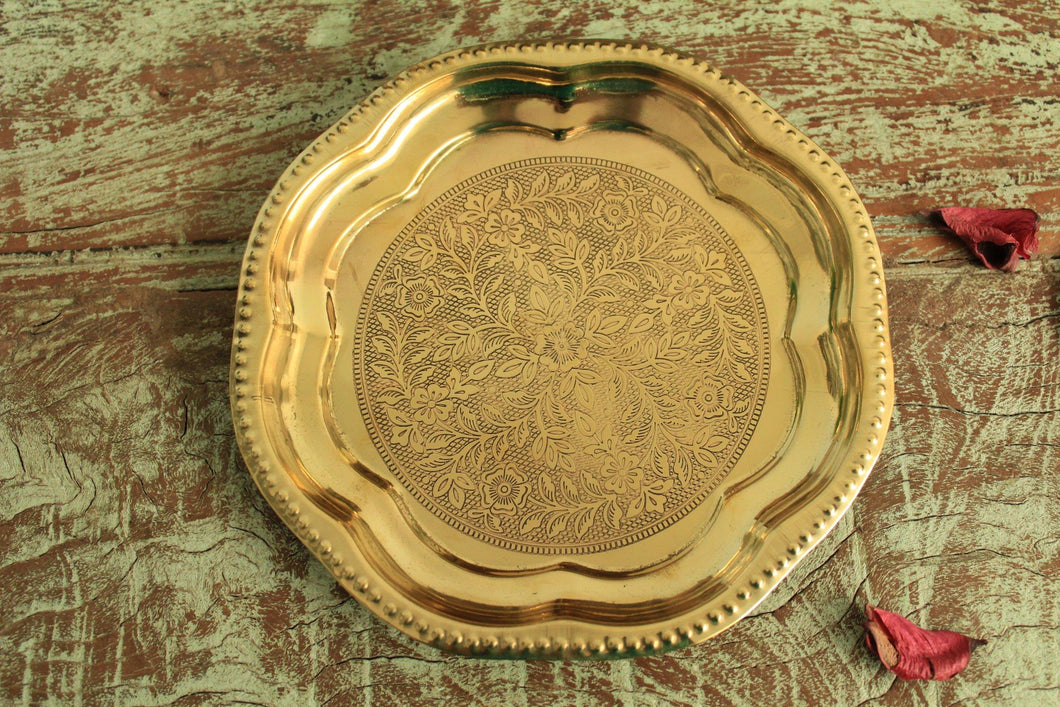Beautiful Vintage Brass Plate Size 6