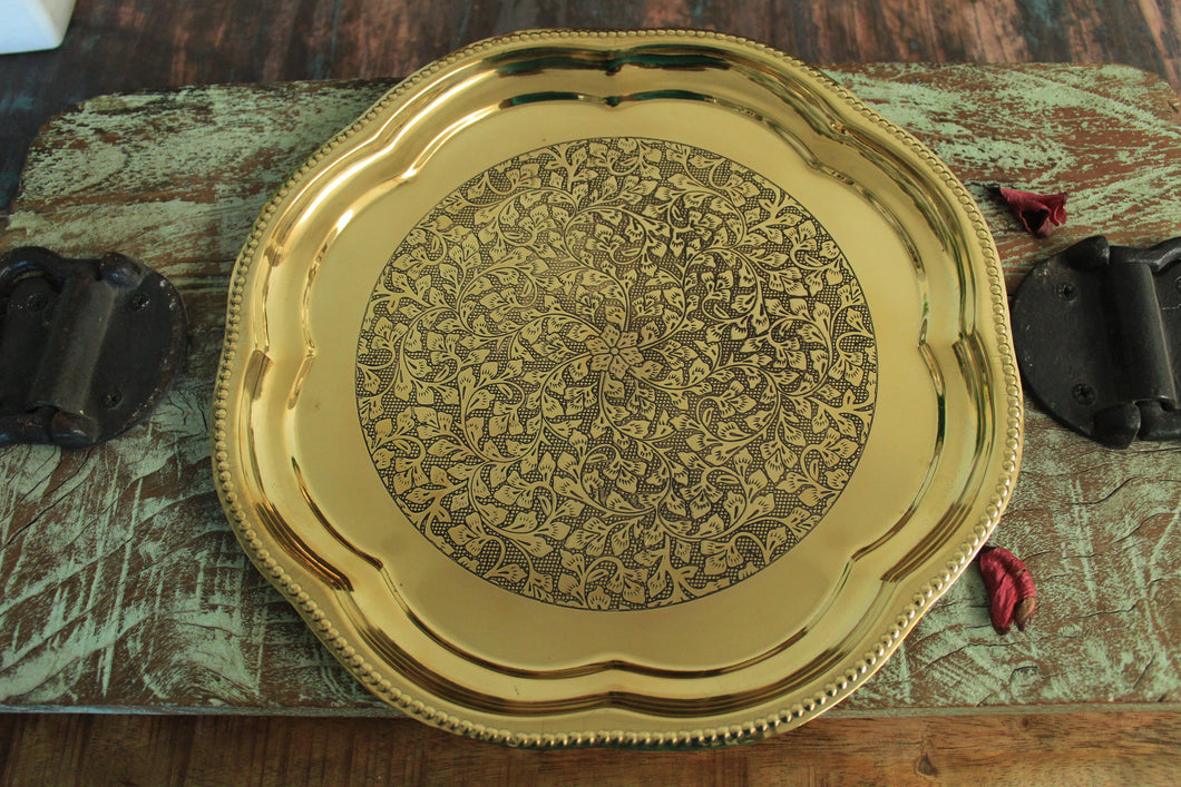 Beautiful Vintage Designer Brass Plate Size 27 x 27 x 1 cm - Style It by Hanika